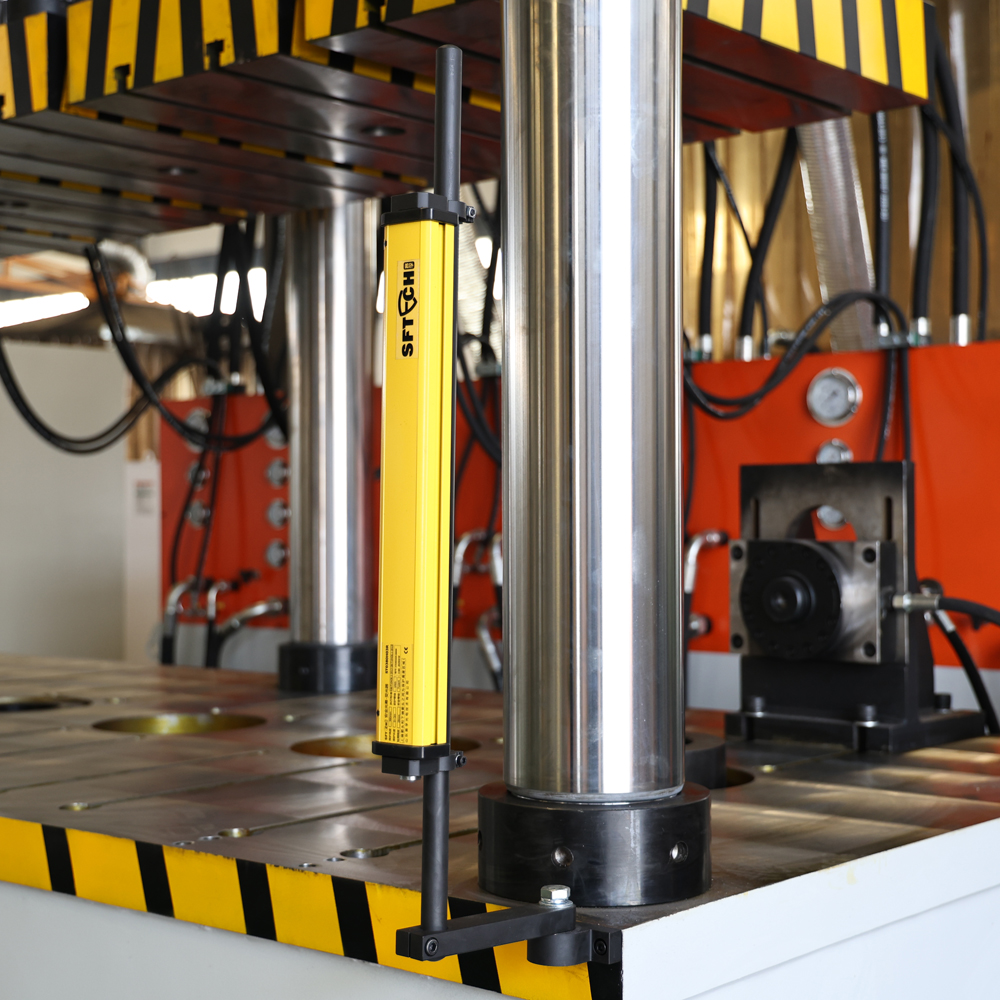 PHOTO-ELECTRIC SAFETY DEVICE